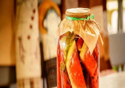 ترشی هندوانه؛ عجیب ترین چاشنی که تا به حال خوردی + طرز تهیه