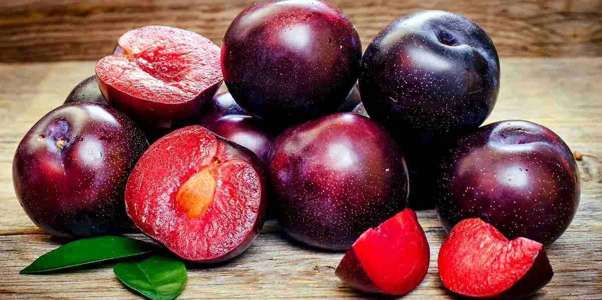 خواص آلوچه قرمز