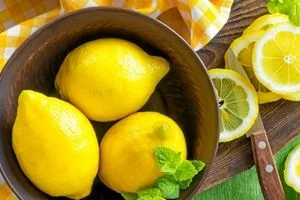چرا همه میگن لیمو ترش برای پوست خوبه؟ | فواید لیمو ترش برای صورت 