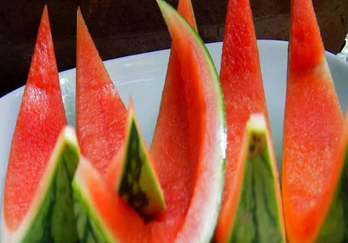 می دونستی پوست هندوانه هم مثل میوه اش خاصیت های بی نظیری داره؟