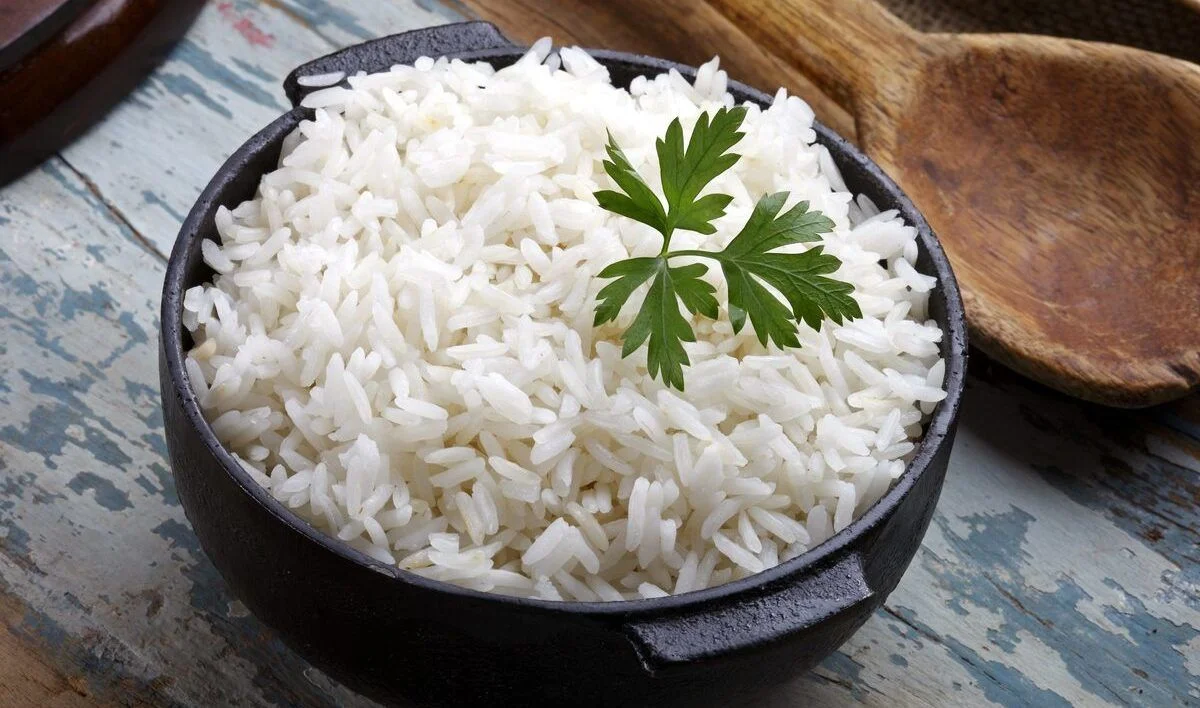 روزی چندتا قاشق برنج بخورم که چاق نشم؟