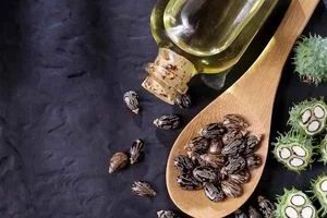 روغن کرچک مصرف کن تا یبوست رو بشوره و ببره! + طرز استفاده