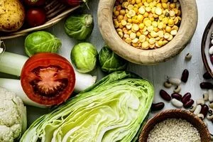 درمان بیماری‌ ها با خام‌ گیاهخواری | تغذیه گیاهی