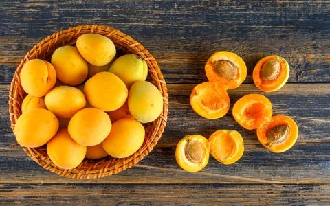 همه چیز درباره زردآلو؛ خواص، مضرات، طبع و ارزش غذایی آن 