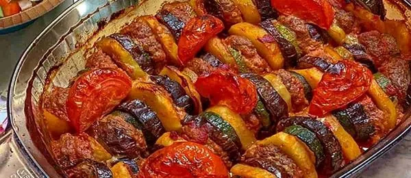 خوراک گوجه بادمجان؛ یه غذای ویتامینه برای گیاهخواران + طرز تهیه 