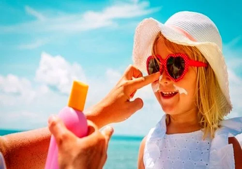 با موثرترین راهکارهای خانگی برای رفع آفتاب سوختگی آشنا شو