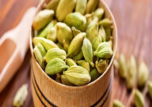 خواص عرق هل برای سلامتی + نحوه مصرف 