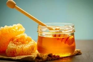 معرفی بهترین روش ها برای تشخیص عسل طبیعی 
