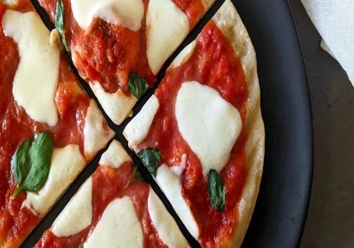 پیتزا مارگاریتا؛ ساده و اصیل برای گیاهخواران + طرز تهیه