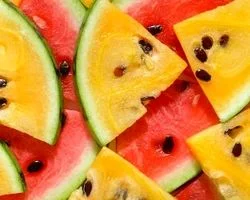 هندوانه زرد و قرمز چه فرقی باهم دارند؟